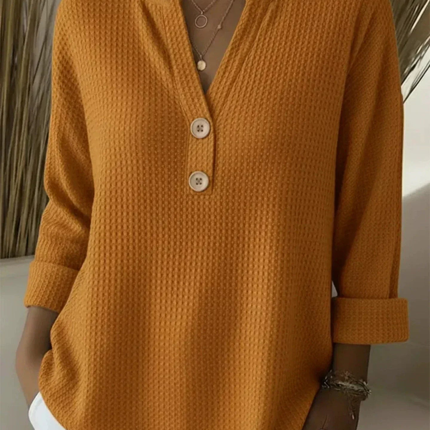 Lucía | Maglietta Henley Goffrata con Bottoni
